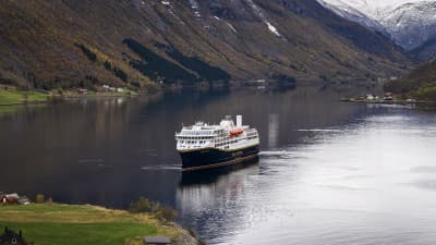 b52fc08e 17be 4488 8be9 aee8a1169fad lowres