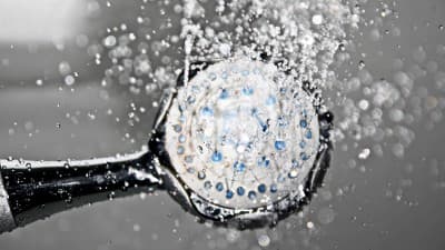 black shower head switched on 161502 LOWRES